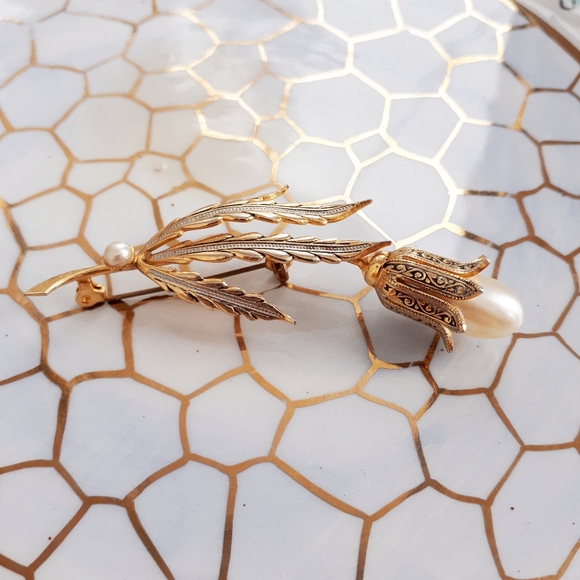 Vintage handmade Spanish damascene gold brooch - Picture 4 of 10